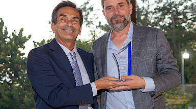Stefan Gelcich y el profesor Daniel Suman, de la U. de Miami.- Foto U. de Miami
