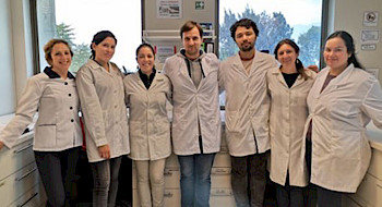 Parte del equipo del laboratorio compuesto en su mayoría por estudiantes e investigadores CAPES.  Foto: Laboratorio RESUME