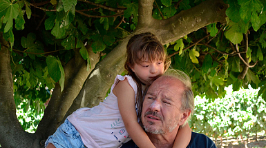 Un padre y su hija con síndrome de down