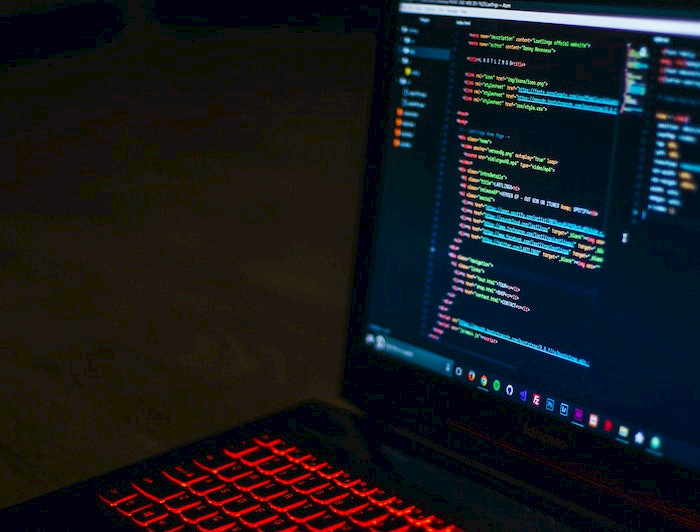 imagen correspondiente a la noticia: "Matemáticas UC impartirá cursos gratuitos de programación en R y Python para ciencia de datos"