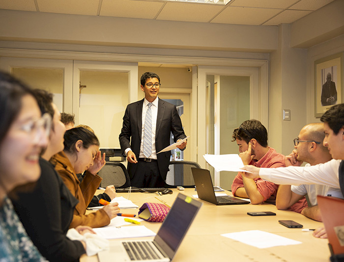 imagen correspondiente a la noticia: "Clínica Jurídica UC atendió gratuitamente a más de 1.500 personas en 2022"