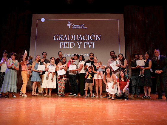 Graduación programa de pereparaciónm para la vida independiente Centro UC Sindrome de Down.- Foto Dirección de Comunicaciones
