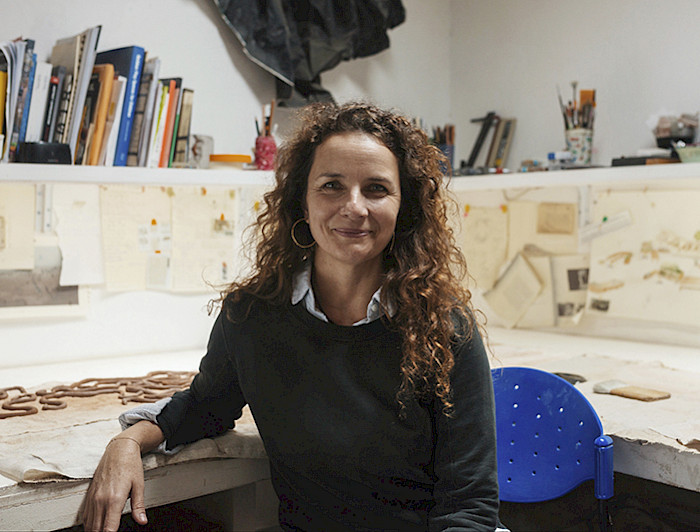 imagen correspondiente a la noticia: "Paula de Solminihac recibe el Premio de Creación Artística UC 2023"