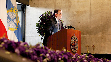 President Ignacio Sánchez making a speech.