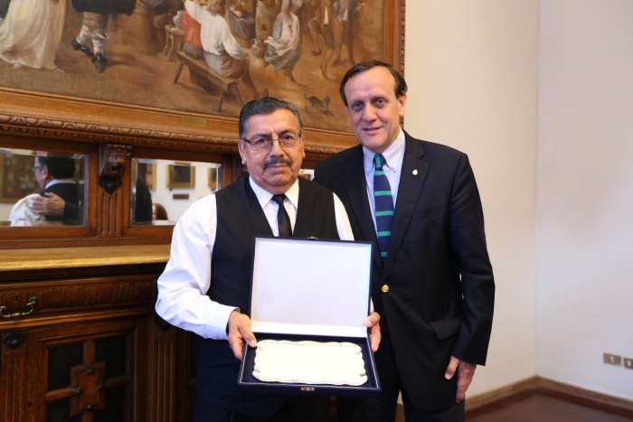 Freddy y sus 43 años en la UC: “Solo agradecerle a Dios, a mi familia y ...