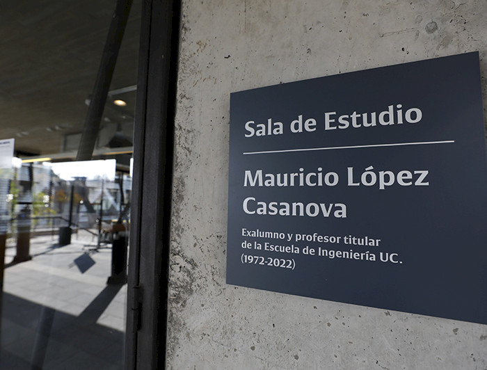 imagen correspondiente a la noticia: "Dedican Hall de Estudiantes de Ingeniería UC al profesor Mauricio López a un año su sensible partida"