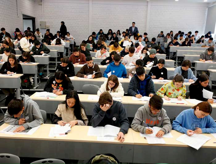 imagen correspondiente a la noticia: "Más de 5 mil estudiantes rindieron el primer Ensayo PAES de la UC"