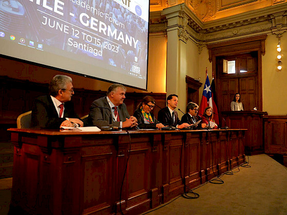 Authorities inaugurating the first Chile Germany Academic Forum in the UC Chile Hall of Honor.