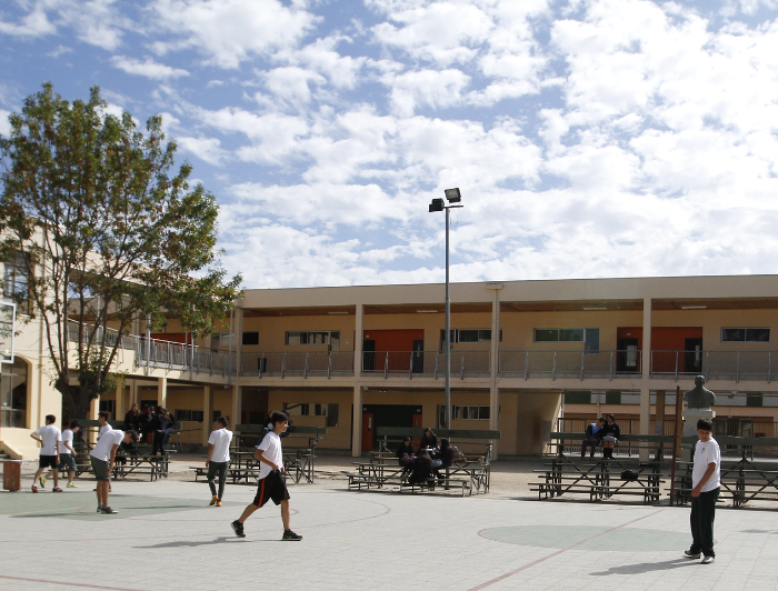 imagen correspondiente a la noticia: "Estudio muestra que la jornada escolar completa impactó en el bienestar económico de estudiantes"