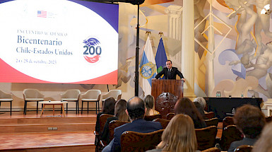 La UC y la U. de Chile organizaron actividades conjuntas para celebrar los 200 años de relaciones diplomáticas con EE.UU.- Foto Dirección de Comunicaciones