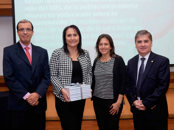 Prorrector Guillermo Marshall en la entrega oficial de “Propuestas para Chile 2018” a los académicos que desarrollaron propuestas en el Concurso de Políticas Públicas UC