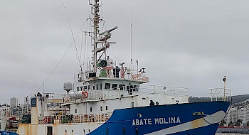 Barcaza Abate Molina.- Foto