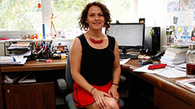 Marcela Cornejo, nueva directora de la Escuela de Psicología