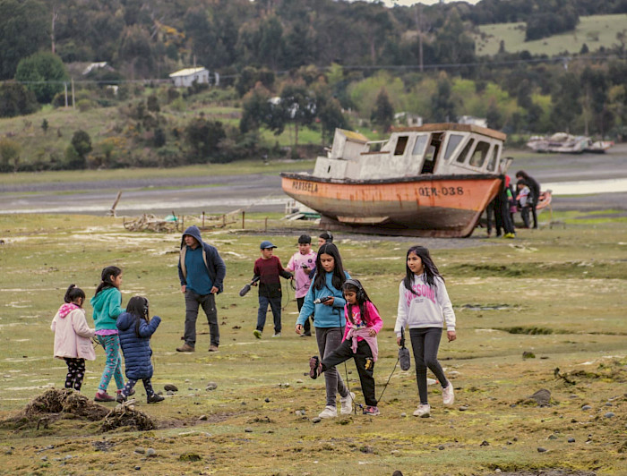 imagen correspondiente a la noticia: "Redescubre Chiloé con “Sonidos de Apiao”, el documental sonoro del LAAV UC"