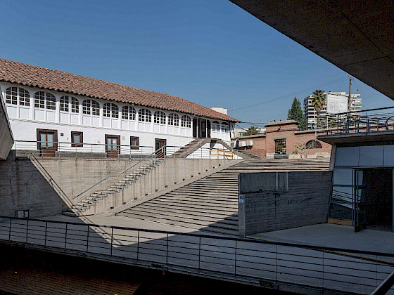 fachada de la escuela de arquitectura