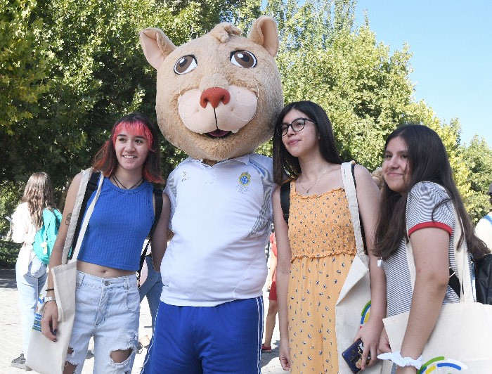 imagen correspondiente a la noticia: "Novato y novata UC, te invitamos a construir juntos una gran experiencia universitaria"