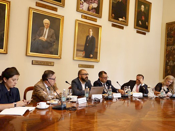 Sesión del Cruch en la UC. Foto Dirección de Comunicaciones UC