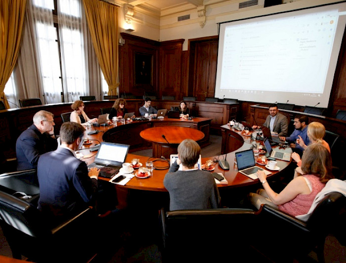 Representantes de universidades suecas fueron recibidos por las universidades Católica y de Chile, para organizar el próximo foro académico entre ambos países que se realizará en diciembre, en Uppsala y Estocolmo.