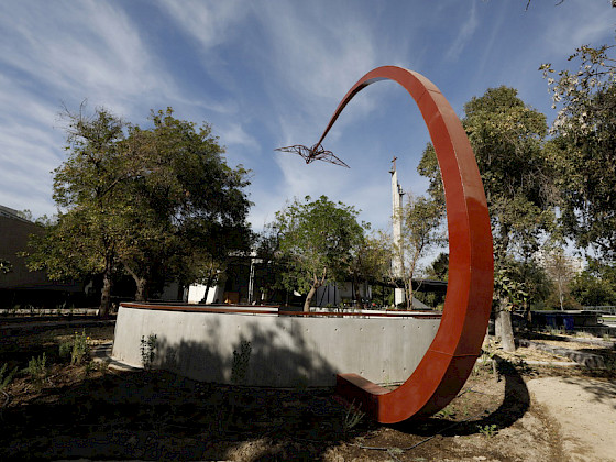 Plaza de la Paz, campus San Joaquín UC. Foto Dirección de Comunicaciones