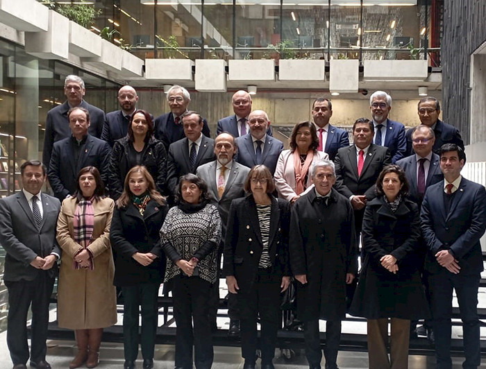 Reunión mensual del CRUCH. Foto UDP.