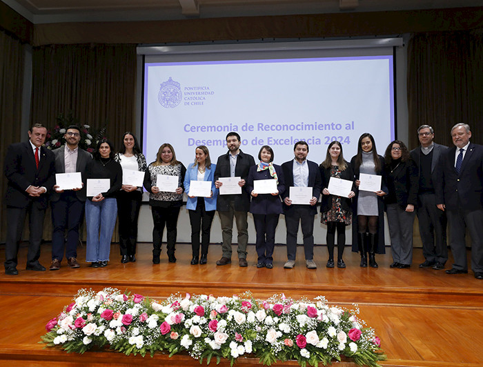 imagen correspondiente a la noticia: "UC reconoció el desempeño de excelencia de 100 funcionarios y funcionarias de la universidad"