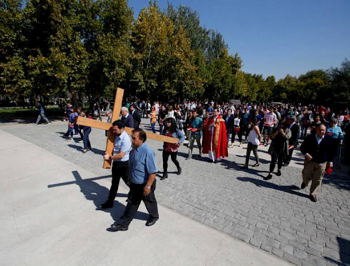 Vía Crucis en Campus San Joaquín