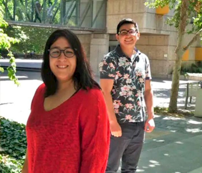 Exalumnos de Educación Dany López y Macarena Salas