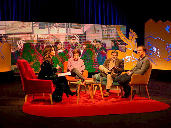 Invitados en el set de grabación del programa Hablemos de Chile.