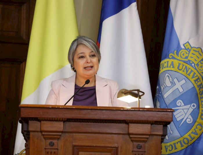 imagen correspondiente a la noticia: "Jeannette Jara presentó sus principales propuestas programáticas para Chile 2026-2030 en la UC"