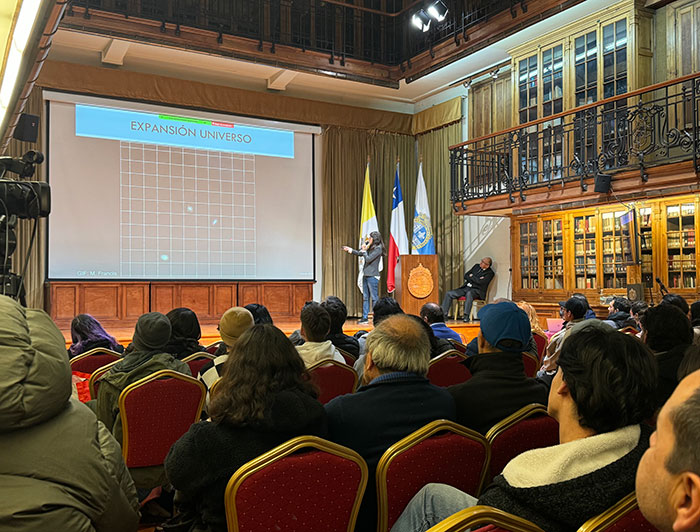 Charla del ciclo Física para las Tardes de Invierno.