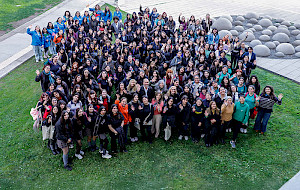Participantes de la visita a los laboratorios de la Universidad Católica.