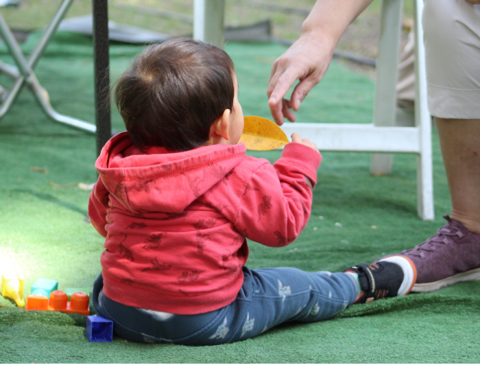 imagen correspondiente a la noticia: "Por falta de familias de acogida: Más de 700 menores de 3 años viven en residencias"