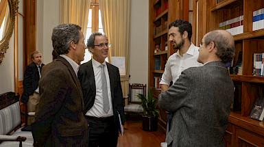rector Juan Carlos de la Llera conversa con alcaldes