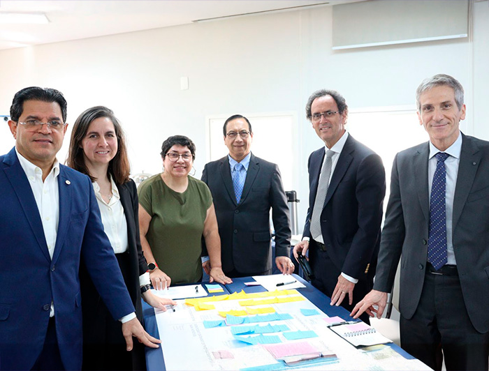 Autoridades participantes de la asamblea general de HUC.