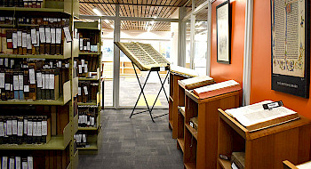 Sala de Libros Antiguos ubicada en la Biblioteca San Joaquín UC.