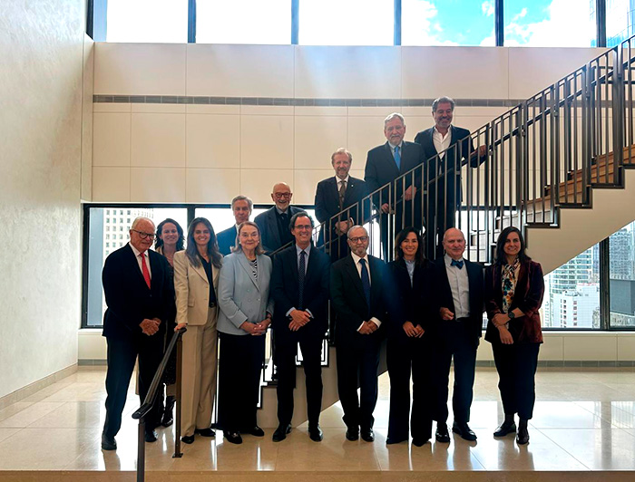 Directorio de Friends UC en Nueva York.