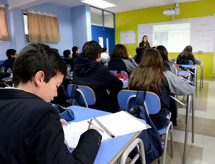 Escolares en clases.
