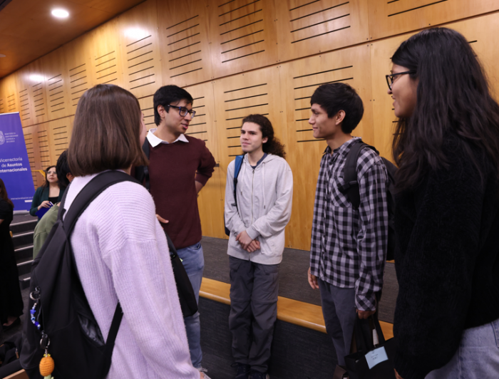 imagen correspondiente a la noticia: "Diversidad que enriquece: Uno de cada diez estudiantes UC es extranjero o de pueblos originarios"