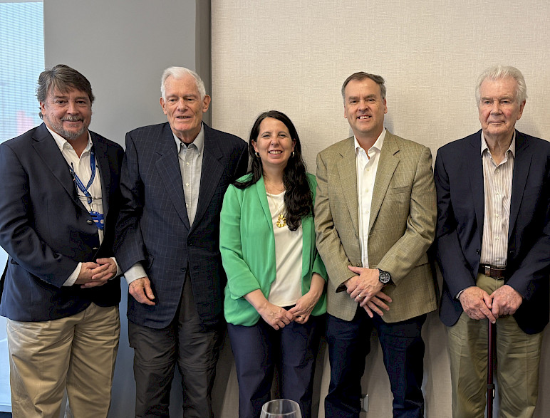 Eduardo Walker, Gert Wagner, Claudia Martínez, Álvaro Bustos y Rolf Lüders