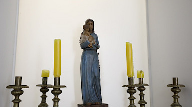 escultura de la Virgen María