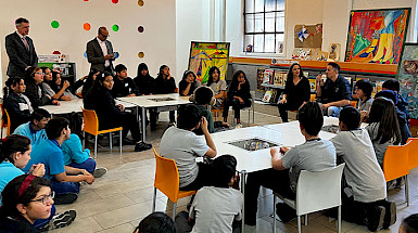 Actividades de CEDETi en un colegio para mostrar el software Sueñaletras.