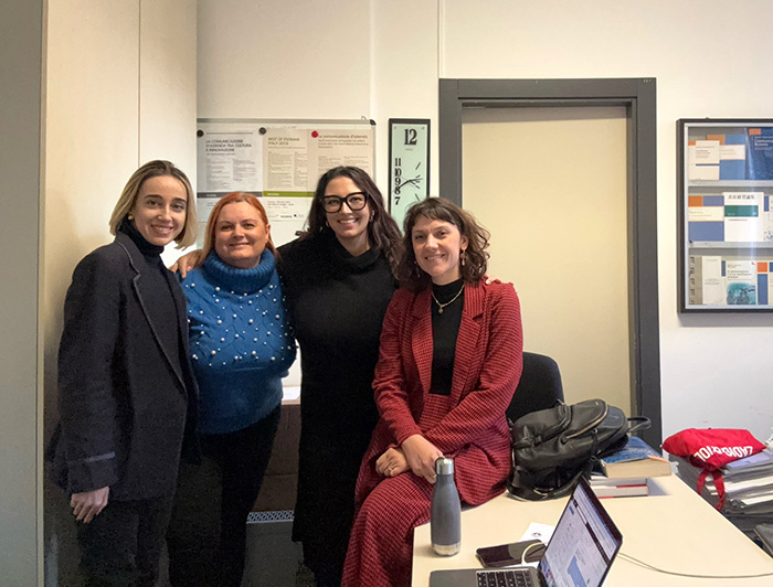 Liliana De Simone junto a otras académicas en México.