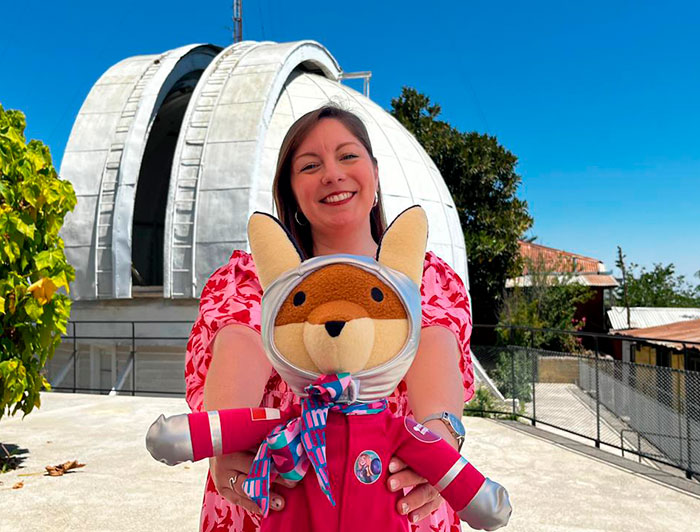 Daniela Fernández junto a Nova.