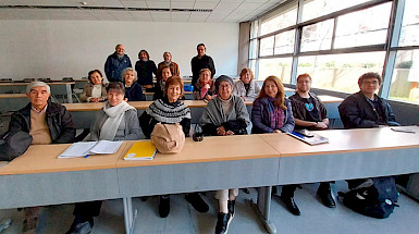 Personas mayores participantes de uno de los cursos piloto de Aulas con Trayectoria.