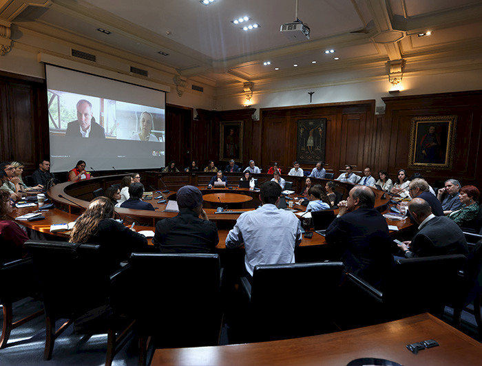 imagen correspondiente a la noticia: "UC conforma Comité de Emergencia para colaborar con la autoridad ante incendios en el sur del país"