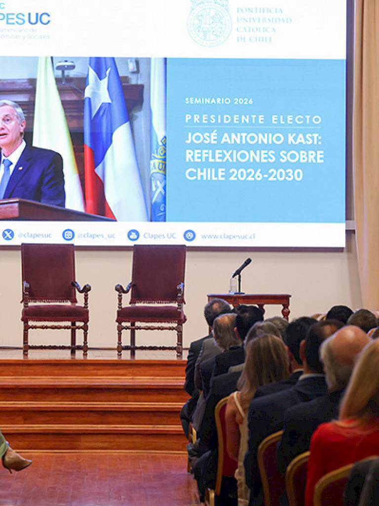 Presidente electo José Antonio Kast en su presentación en la Universidad Católica.