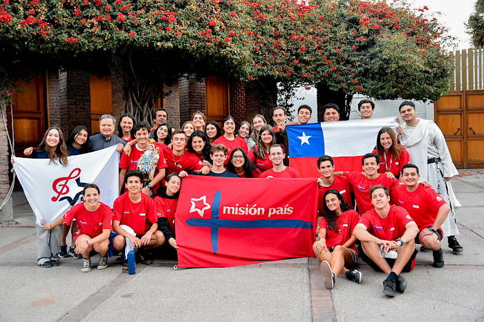 Jóvenes de Misión País