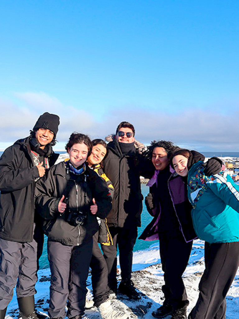 Jóvenes en el Círculo Polar Ártico