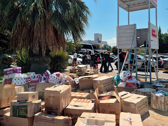 Cajas con suministros