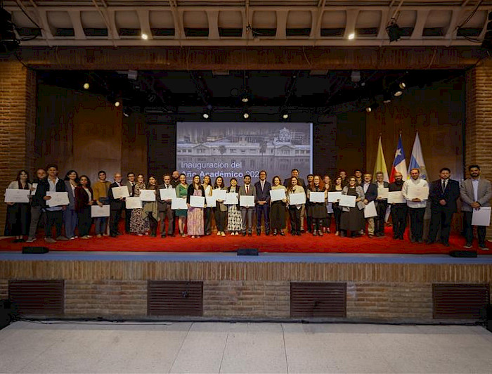 imagen correspondiente a la noticia: "32 académicos y académicas son distinguidos con el Premio de Reconocimiento a la Excelencia Docente"